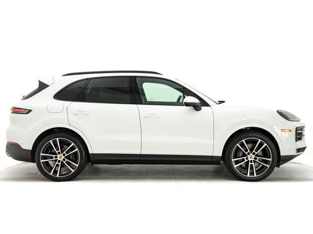 Certified 2026 Porsche Cayenne AWD/4WD image 26