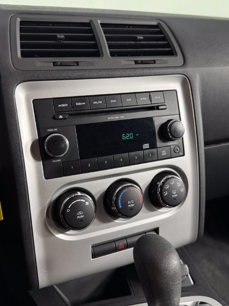 Used 2010 Dodge Challenger SE RWD image 13