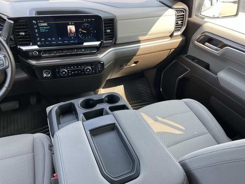Certified 2024 Chevrolet Silverado 1500 LT AWD/4WD image 15