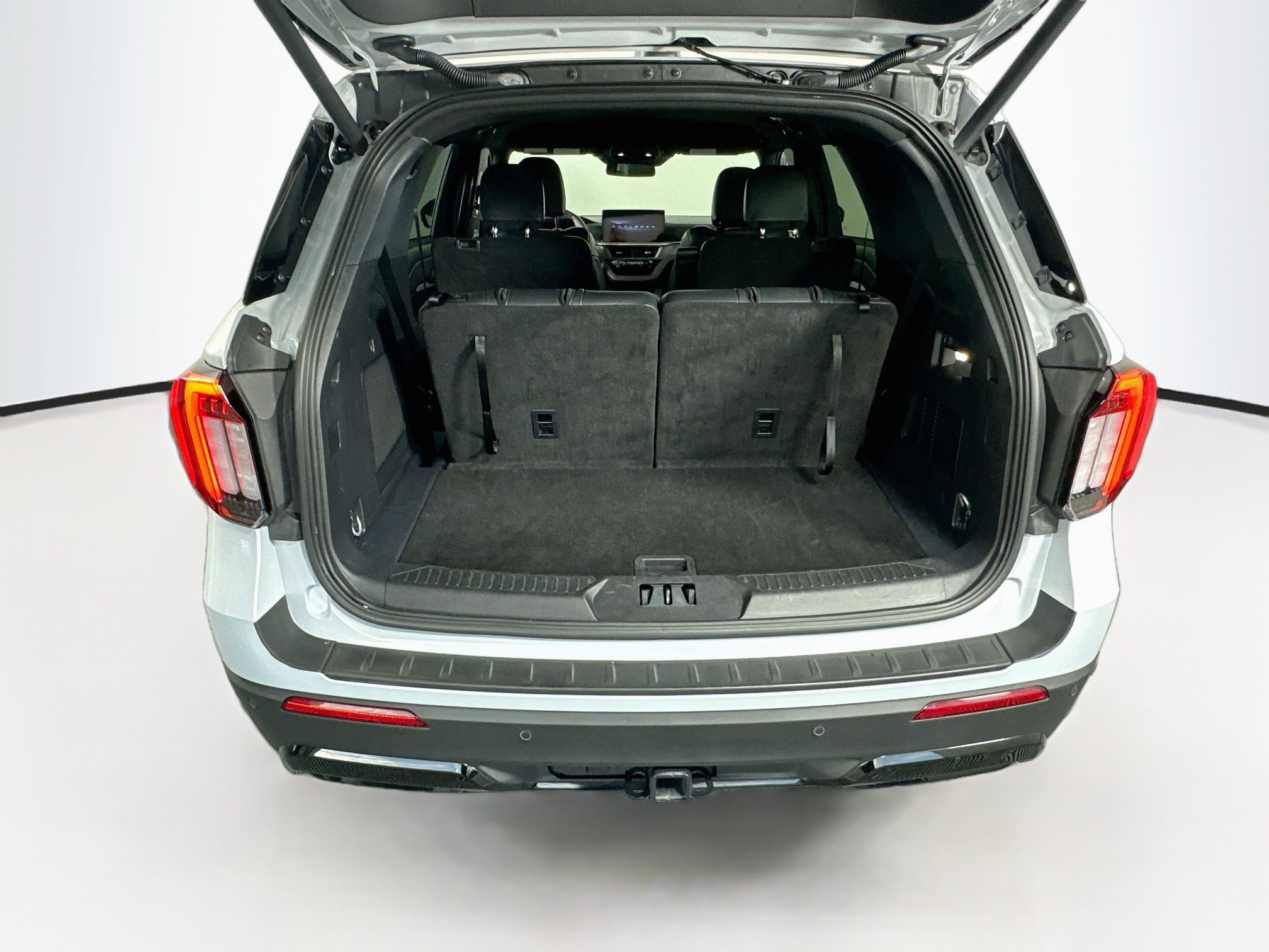 Used 2026 Ford Explorer ST-Line w/ ST-Line Street Pack RWD image 31