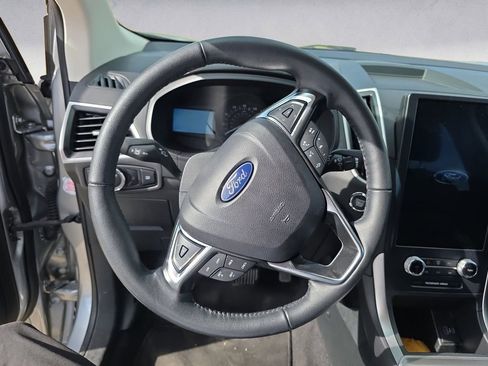 Used 2024 Ford Edge SEL image 12