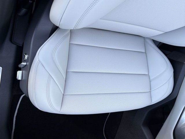 New 2026 Lincoln Nautilus Premier w/ Jet Appearance Package AWD/4WD image 18