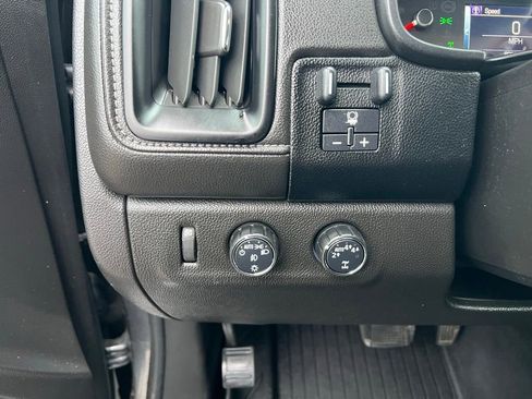 Used 2018 GMC Canyon SLT w/ Driver Alert Package image 37