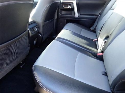 Used 2021 Toyota 4Runner SR5 Premium w/ Moonroof Package AWD/4WD image 10