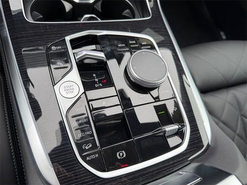 New 2026 BMW X7 xDrive40i w/ M Sport Package image 21