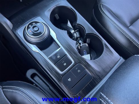 Used 2022 Ford Escape SEL w/ Technology Package image 11