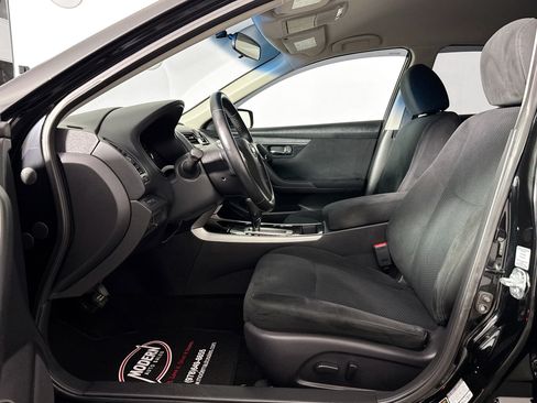 Used 2014 Nissan Altima 2.5 SV FWD image 16