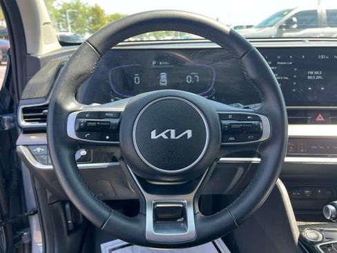 Certified 2025 Kia Sportage EX AWD/4WD image 14