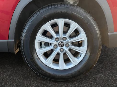 Used 2024 Toyota Grand Highlander XLE image 9