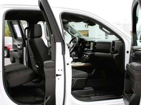 Used 2023 GMC Sierra 1500 Elevation w/ Preferred Package AWD/4WD image 16