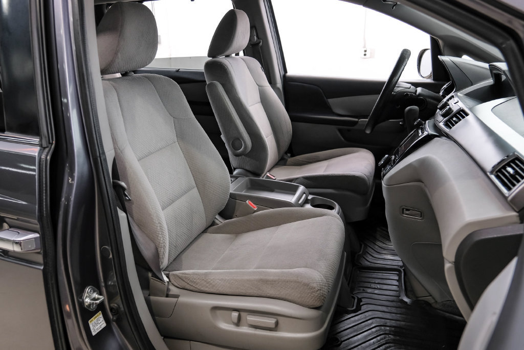 Used 2016 Honda Odyssey SE image 43