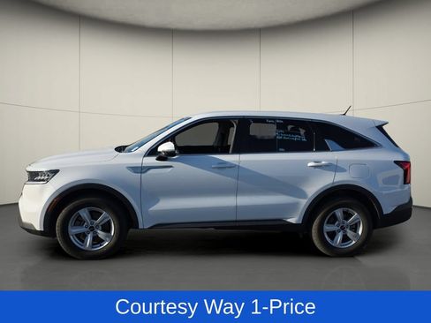 Used 2022 Kia Sorento LX FWD image 5
