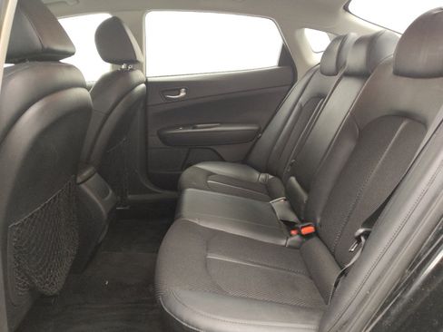 Used 2019 Kia Optima S FWD image 18