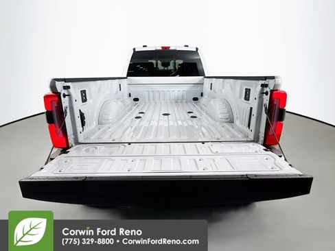 New 2025 Ford F450 Platinum w/ FX4 Off-Road Package image 29