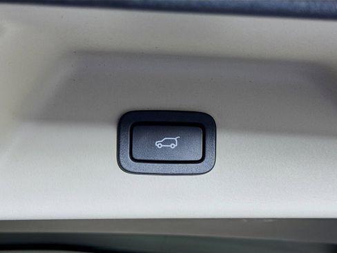 Used 2018 Land Rover Range Rover Long Wheelbase Autobiography image 37