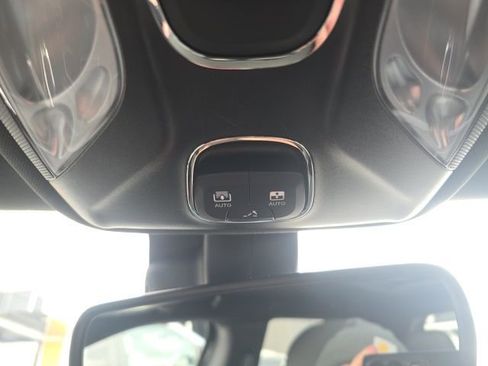 Certified 2025 Jeep Compass Limited w/ High Altitude Package image 26