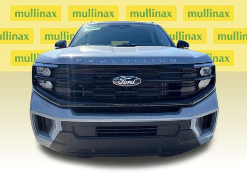 New 2025 Ford Expedition Max Active image 14