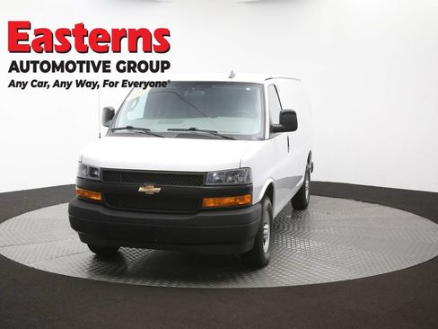 Used 2021 Chevrolet Express 2500 RWD image 48