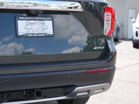 Used 2024 Ford Explorer XLT w/ Equipment Group 202A AWD/4WD image 10