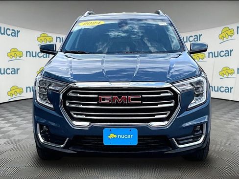 Used 2024 GMC Terrain SLT AWD/4WD image 2