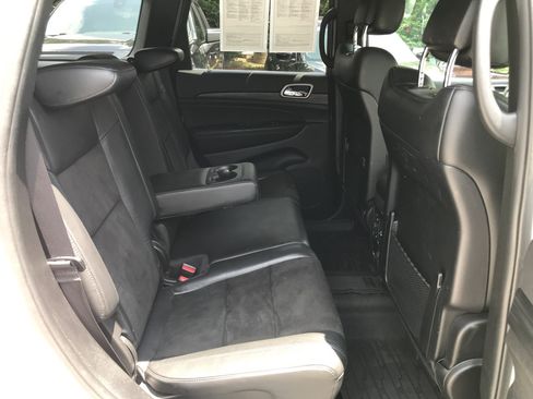 Used 2020 Jeep Grand Cherokee Laredo w/ Laredo X Package AWD/4WD image 28