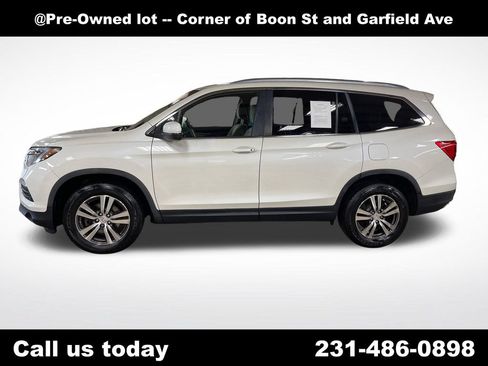 Used 2016 Honda Pilot EX image 2