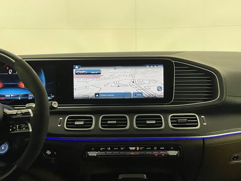 Used 2024 Mercedes-Benz GLE 53 AMG 4MATIC Coupe image 17