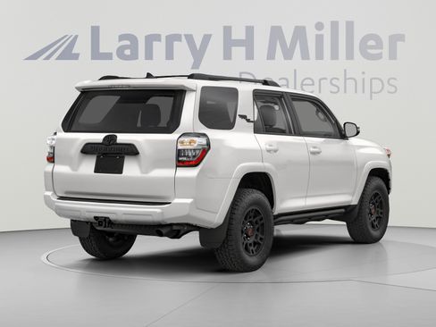 Used 2023 Toyota 4Runner TRD Off-Road Premium w/ Moonroof Package AWD/4WD image 2