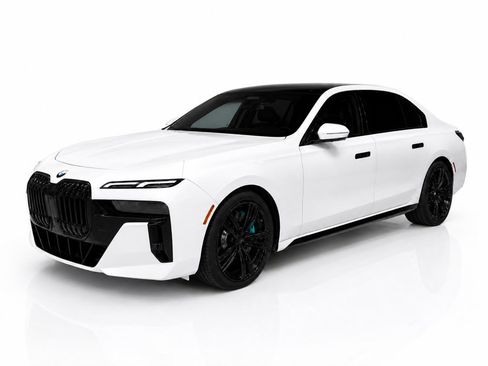 Used 2023 BMW 760i xDrive AWD/4WD image 3