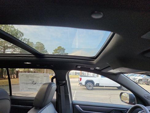 New 2026 GMC Acadia Elevation w/ Elevation Premium Package image 7