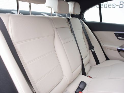 New 2025 Mercedes-Benz C 300 Sedan image 19