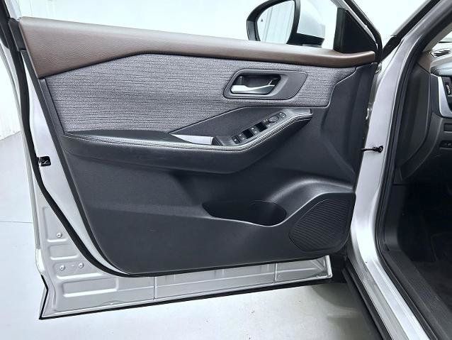 Certified 2023 Nissan Rogue SV AWD/4WD image 9