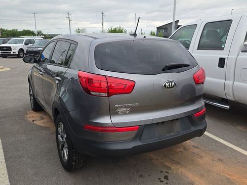 Used 2016 Kia Sportage LX image 2