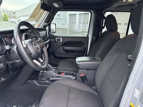 Used 2023 Jeep Wrangler Unlimited Sport AWD/4WD image 18