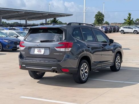 Certified 2021 Subaru Forester Premium AWD/4WD image 5