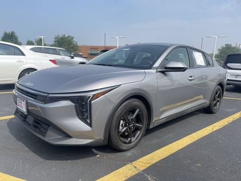 Used 2025 Kia K4 FWD image 12