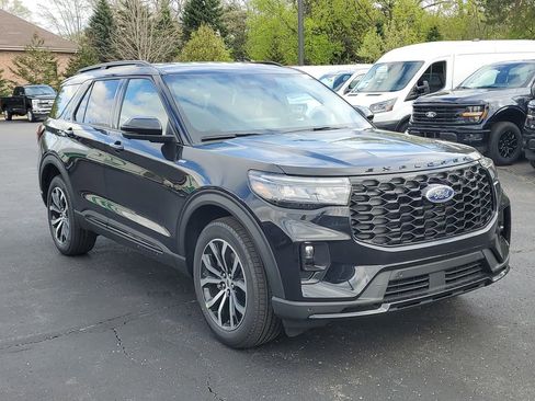 New 2026 Ford Explorer ST-Line AWD/4WD image 3