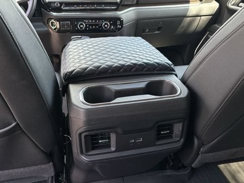 Used 2024 Chevrolet Silverado 1500 LT Trail Boss w/ Convenience Package II AWD/4WD image 19