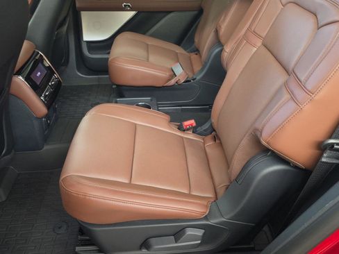 New 2026 Lincoln Aviator Reserve AWD/4WD image 7