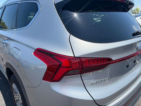 Used 2022 Hyundai Santa Fe SEL w/ Convenience + Premium Package FWD image 17