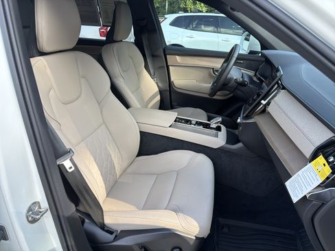 Certified 2026 Volvo XC90 T8 Plus w/ Protection Package Premier AWD/4WD image 35