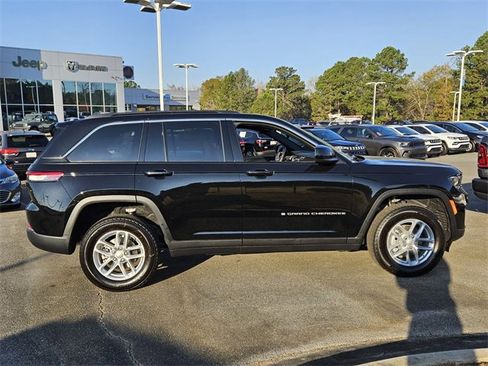 New 2025 Jeep Grand Cherokee Laredo X w/ Luxury Tech Group I image 12