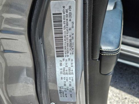 Used 2016 Jeep Cherokee Limited FWD image 24