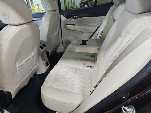 Used 2022 Buick Envision Avenir w/ Technology Package II image 8