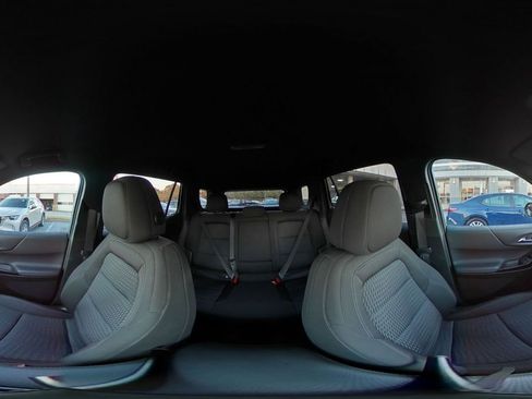 Used 2025 Chevrolet Equinox LT image 41