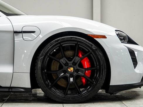 Used 2023 Porsche Taycan GTS w/ Premium Package image 10
