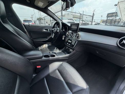 Used 2014 Mercedes-Benz CLA 250 image 23