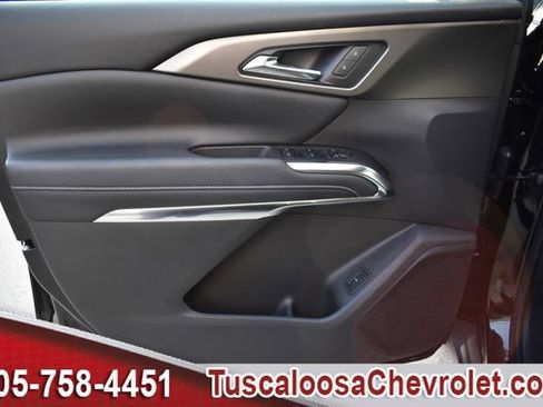 Used 2025 Chevrolet Traverse LT w/ Driver Confidence Package image 18