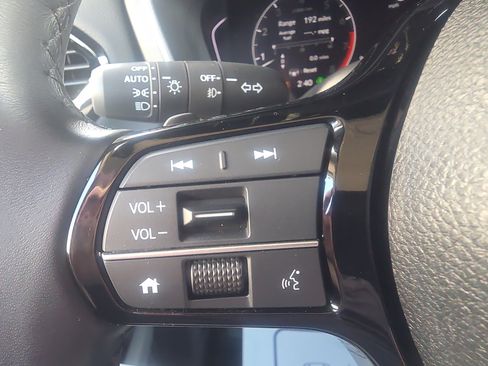 Used 2025 Honda Pilot Touring image 34