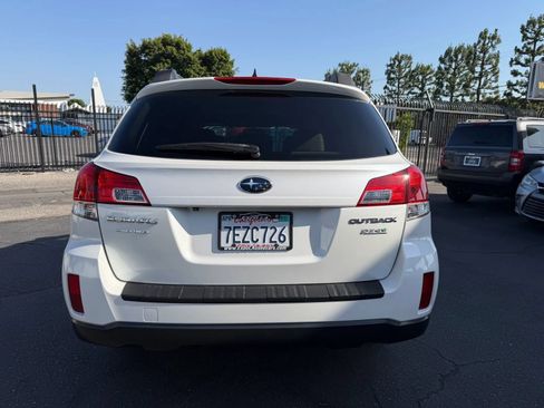 Used 2014 Subaru Outback 2.5i Premium AWD/4WD image 15